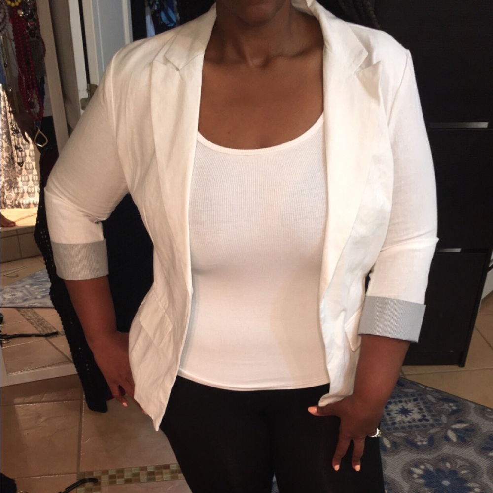 White blazer with blue and white stripe sleeves